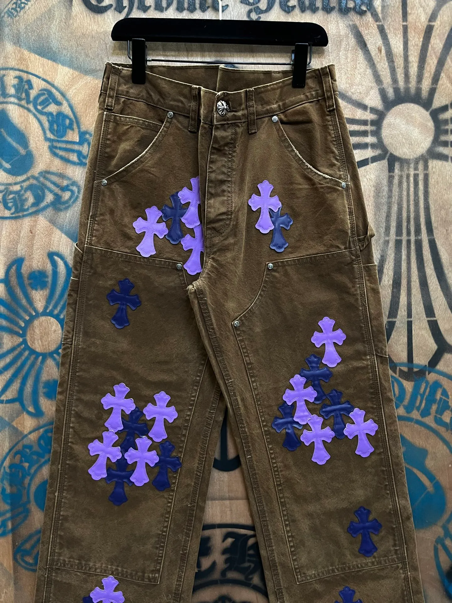 P640 Wang Zha is online! Heavy 15.5oz! Kill all market versions instantly! Price bottomed out chrome hearts limited series new city limited jeans Chrome Hearts city limited jeans vintage levis American made 501 505 517 base version remake Levis American made 501 base version imported sheepskin 925 silver remake Customers provide waist and pants length or height and weight The studio will select the most suitable base version for you to remake There are many people doing remakes in the market Don't belittle or comment The difference is visible to the naked eye See more and compare yourself #CHROME HEARTS Unisex size: 28 30 32 34 36 38 40 42